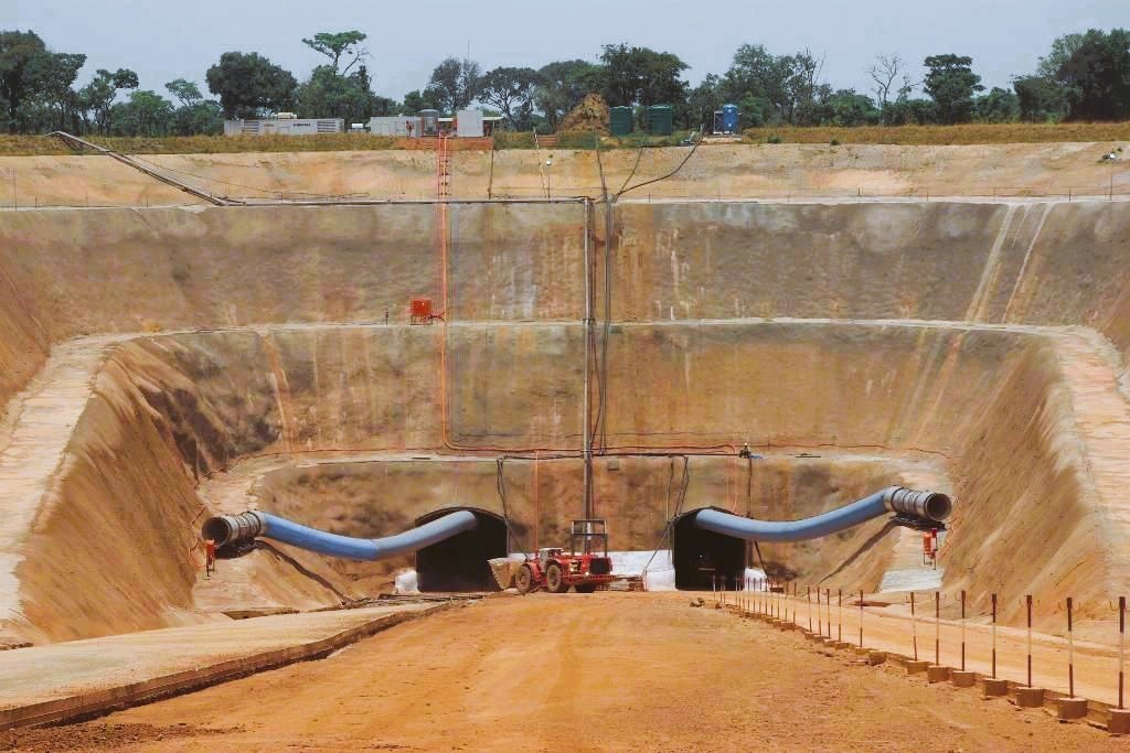 Open-cut twin tunnel portals with ventilation ducts